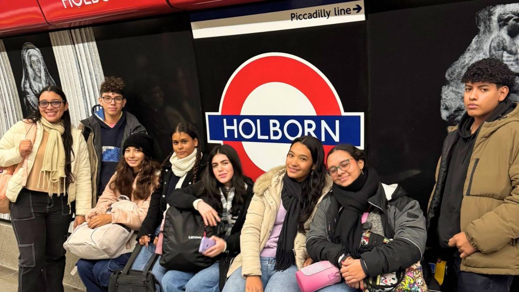 english classes in london, english courses in london, english speaking, language classes london, language courses london, english class london, learn english classes near me, english language institute, language schools